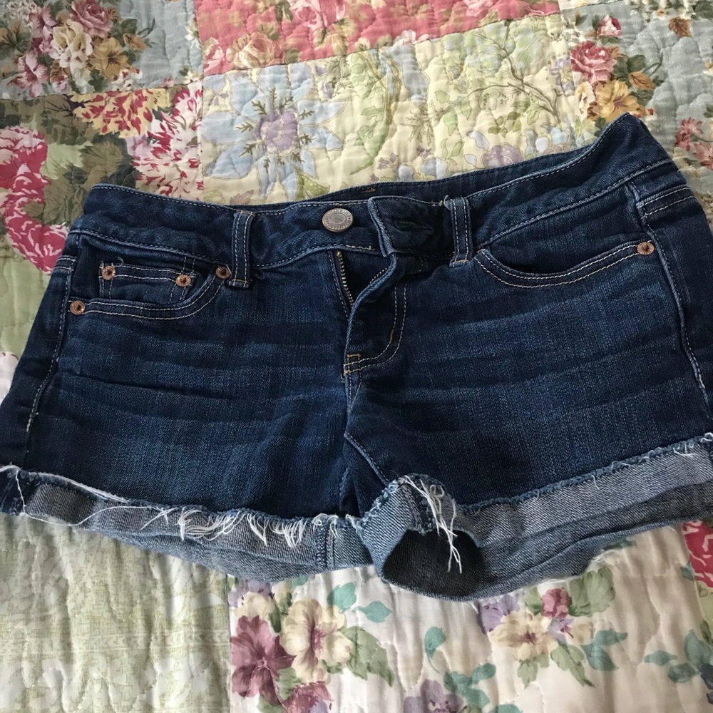 American Eagle Woman’s jean shorts